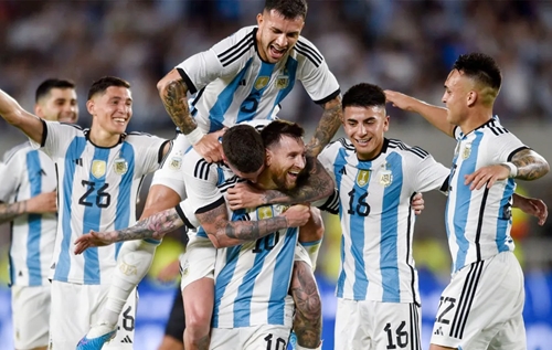 Messi tỏa sáng, Argentina thắng nhẹ giao hữu Panama

